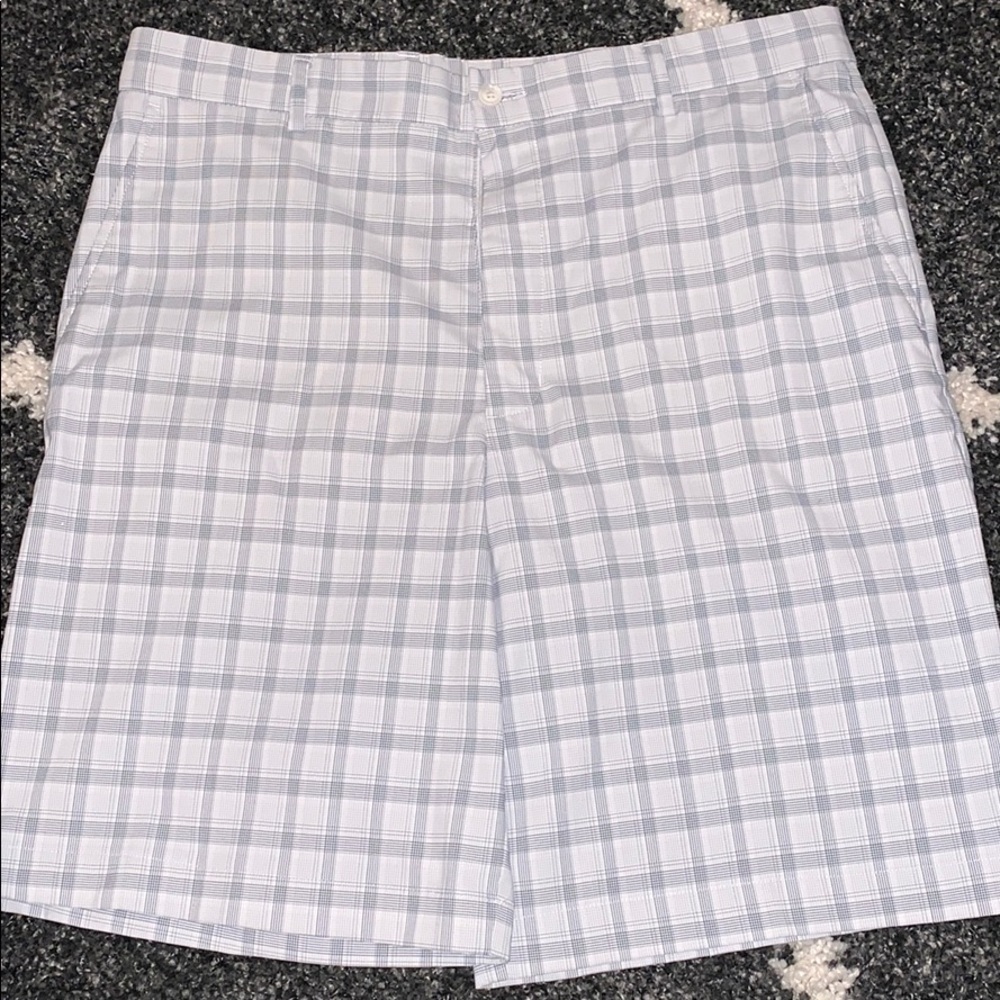 Size 36 Slazenger Golf Shorts Gray/blk/wht plaid